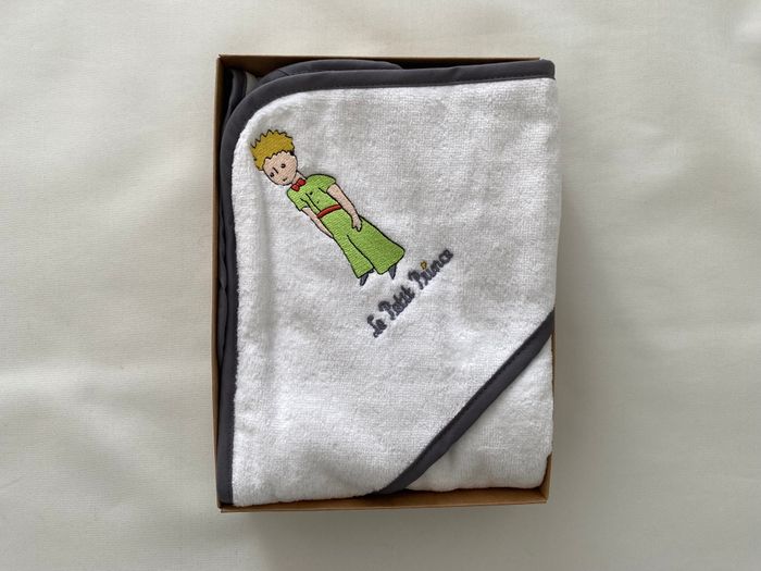 Sortie de bain Le Petit Prince 73x73 cm - Article Neuf - photo numéro 2