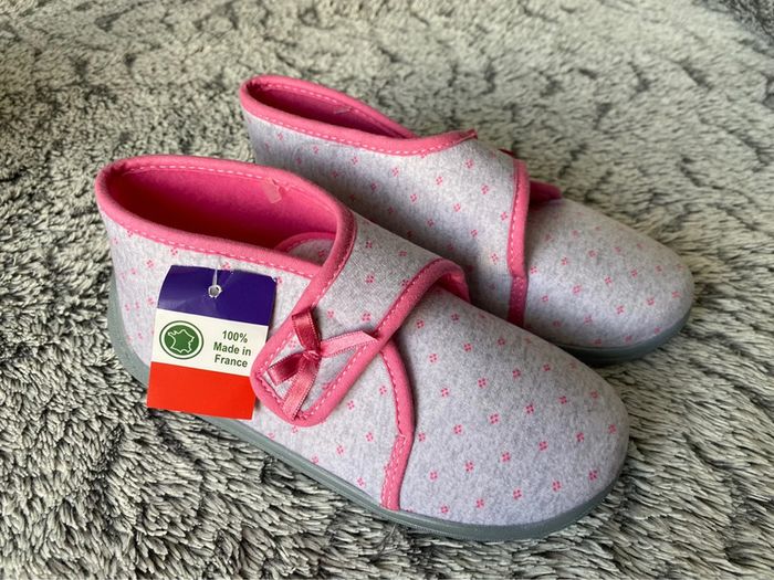 Chaussons chauds neufs 🇫🇷 taille 30