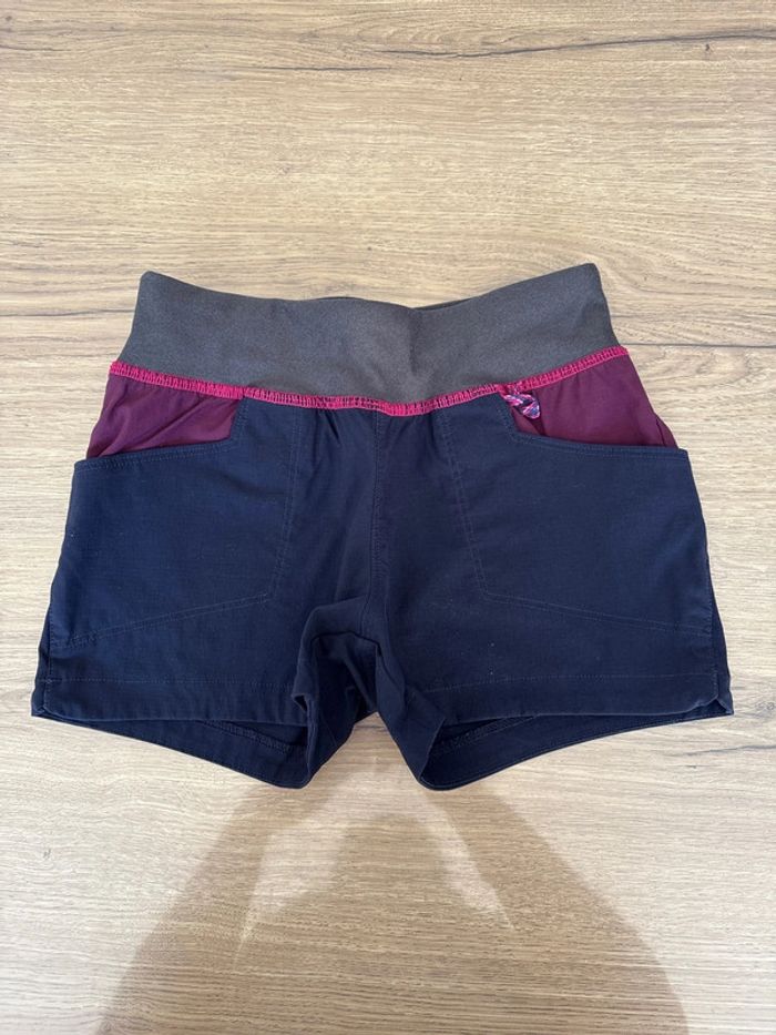 Short fille quechua