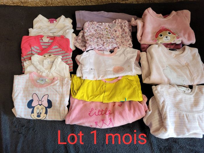 Lot 1 mois fille