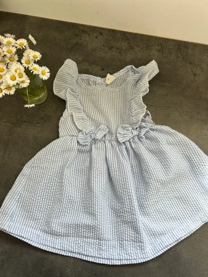 Robe fille 6-9 mois