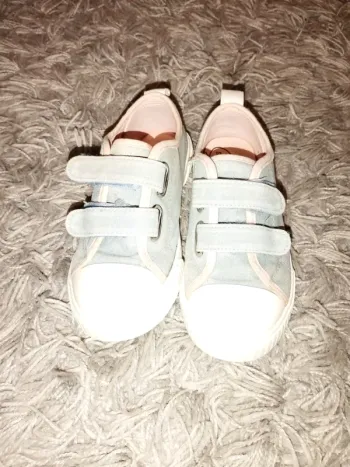Chaussures pointure 28