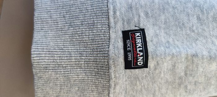 Sweat à capuche manches longues couleur gris homme/femme taille S/M marque Kirkland sweat unisexe - photo numéro 6
