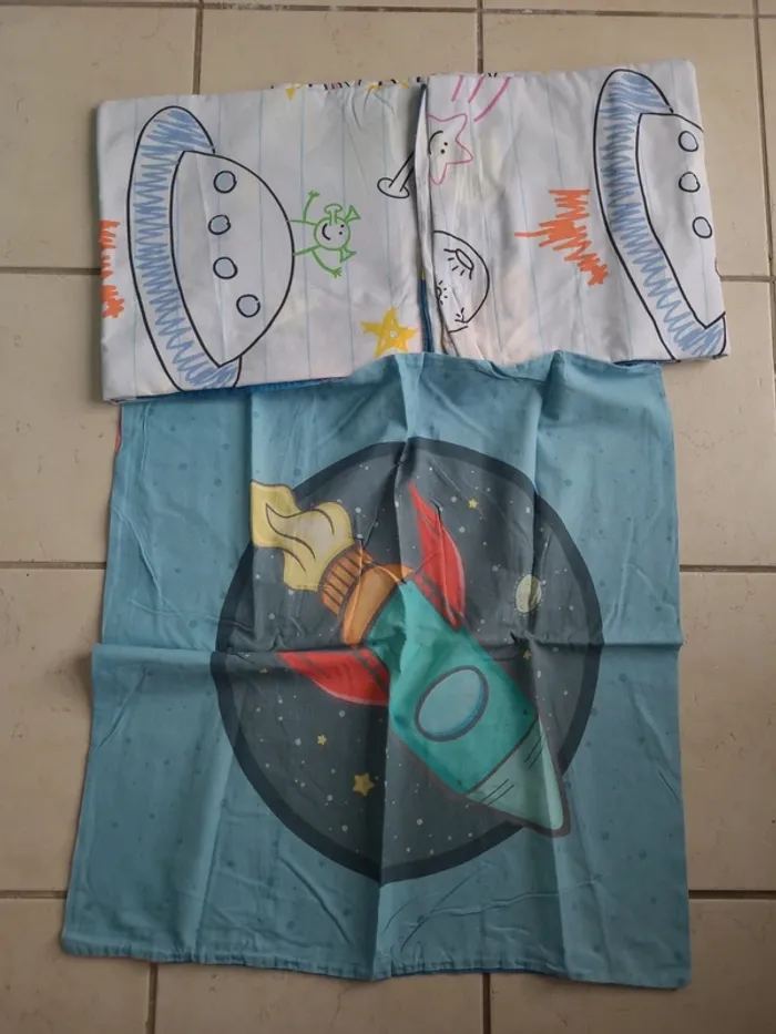 👶lot de 2 Parrures de lit enfant 130x190👶