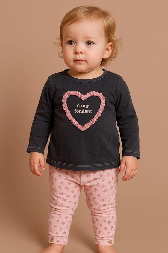 T-shirt noir cœur TAO