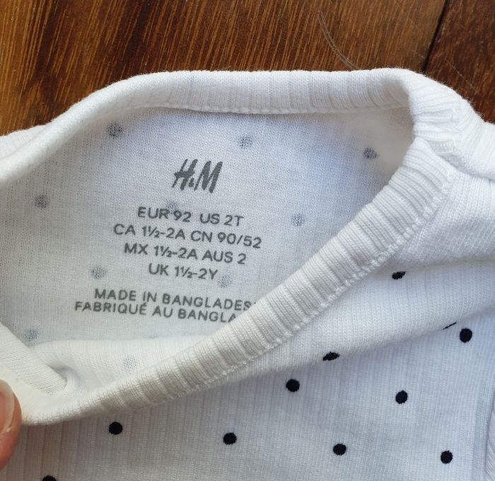 T-shirt fille H&M 2 ans - photo numéro 2