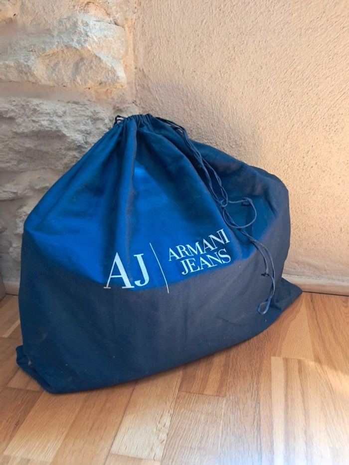 Sac Armani Jeans noir verni bon état - photo numéro 2