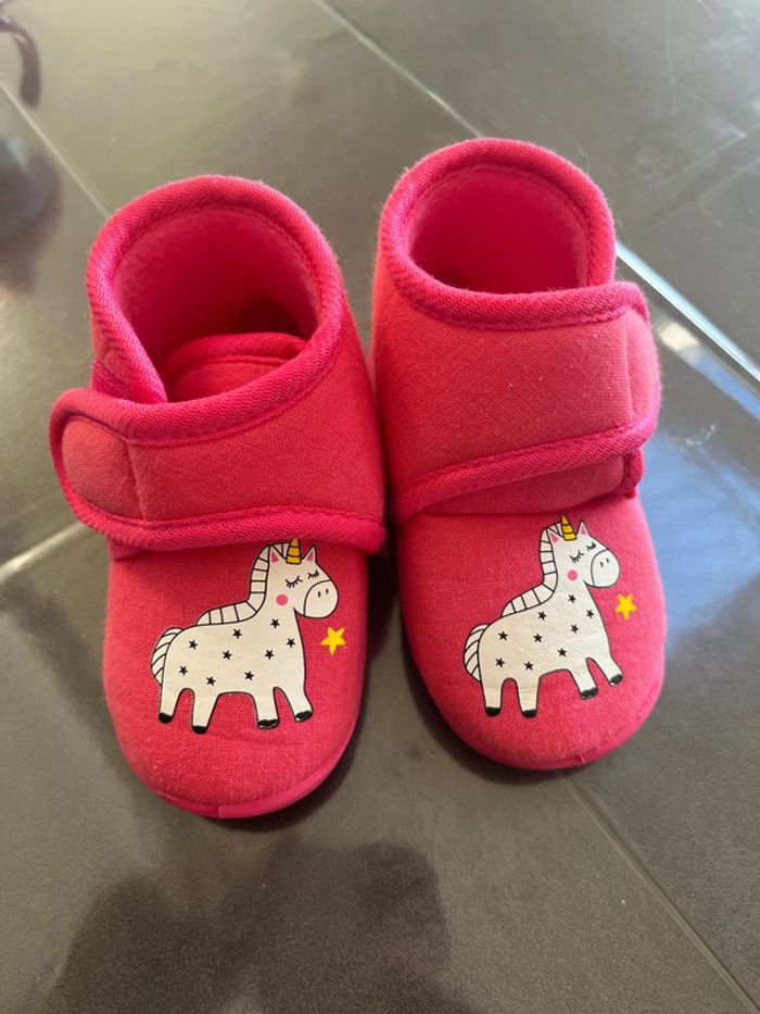 Chaussons bébé fille 20