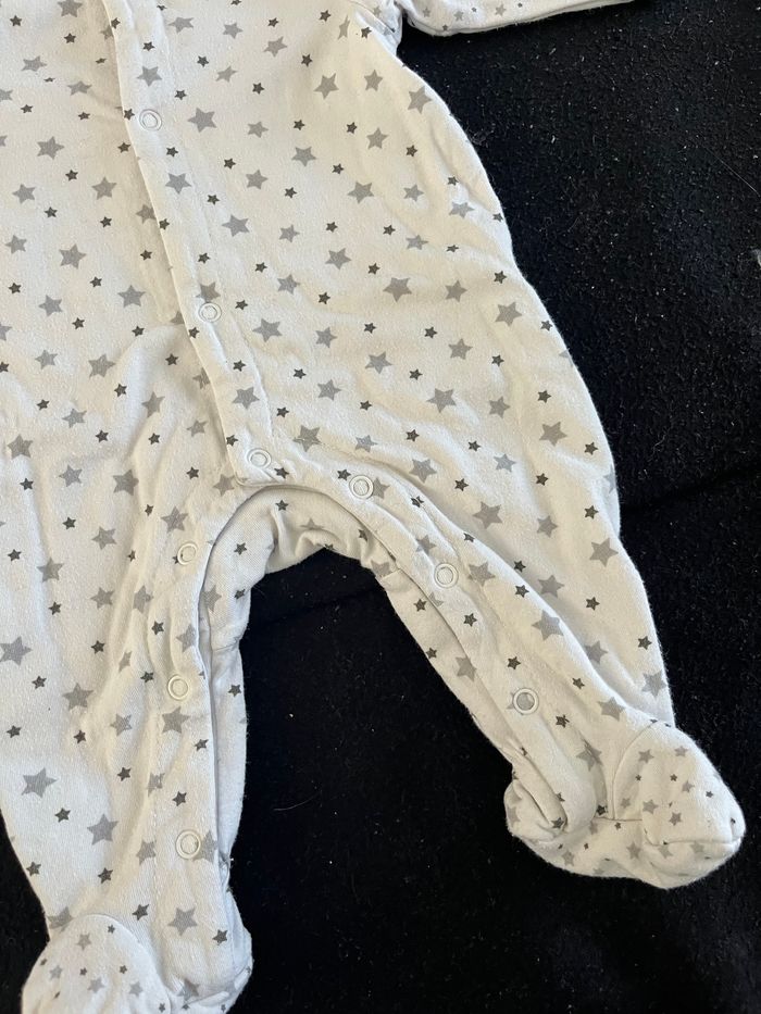 Pyjama 1 mois - photo numéro 4