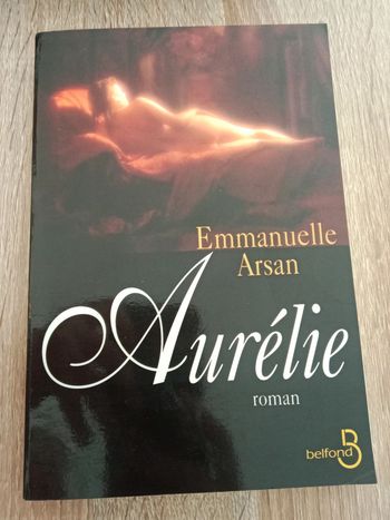 Emmanuelle Arsan 🪅 Aurélie