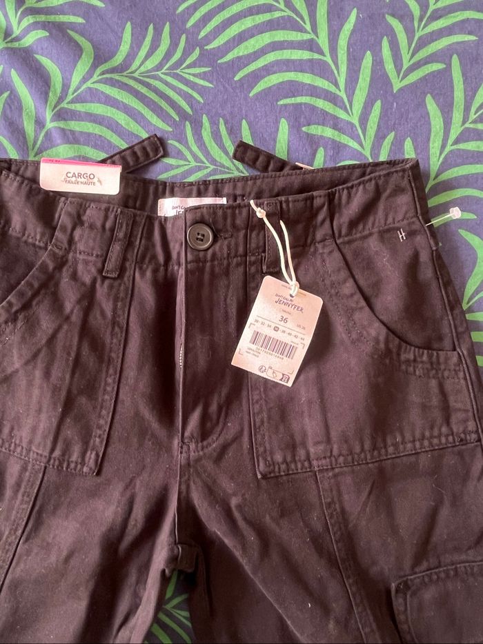 Jean cargo Jennyfer noir neuf taille 36 - photo numéro 3