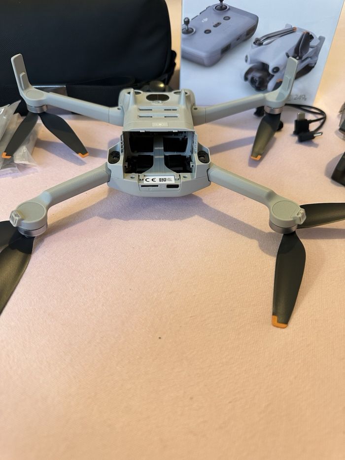 DJI Mini 4 Pro. Neuf. Manette DJI RC N2. Sac/batterie. - photo numéro 4