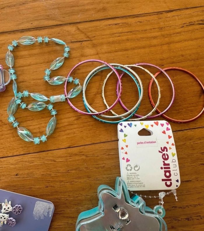 Lot de bijoux et accessoires cheveux pour filles - photo numéro 6