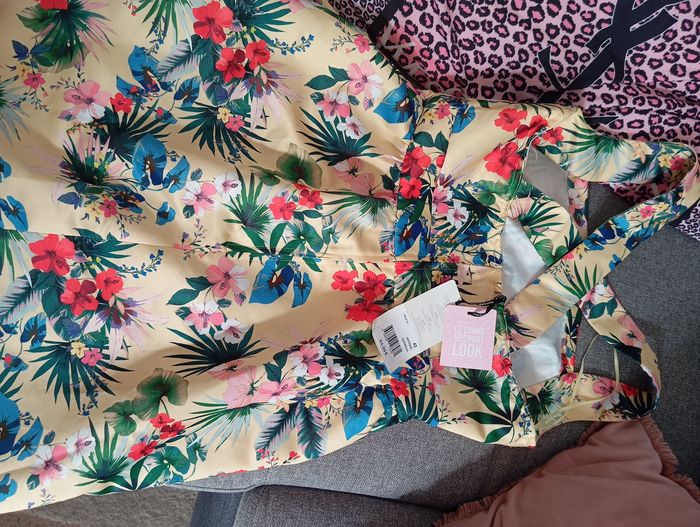 Magnifique robe Naf Naf jeune fleuri ,40 - photo numéro 3