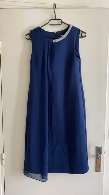 Robe bleu foncé