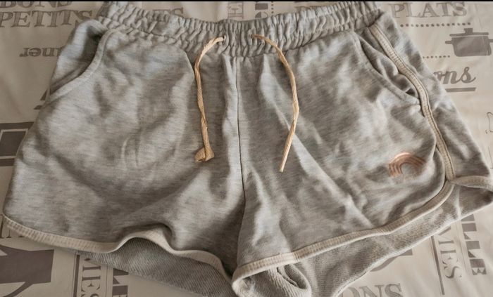Vend lot d habils filles 12ans - photo numéro 10