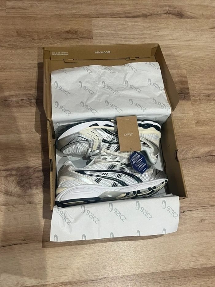 ASICS Gel-Kayano 14 - photo numéro 2