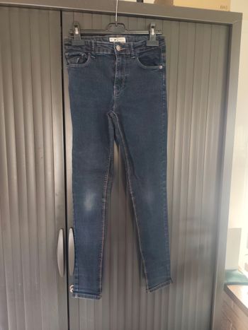 Jean bleu brut Kiabi skinny 12 ans réglable a la taille 