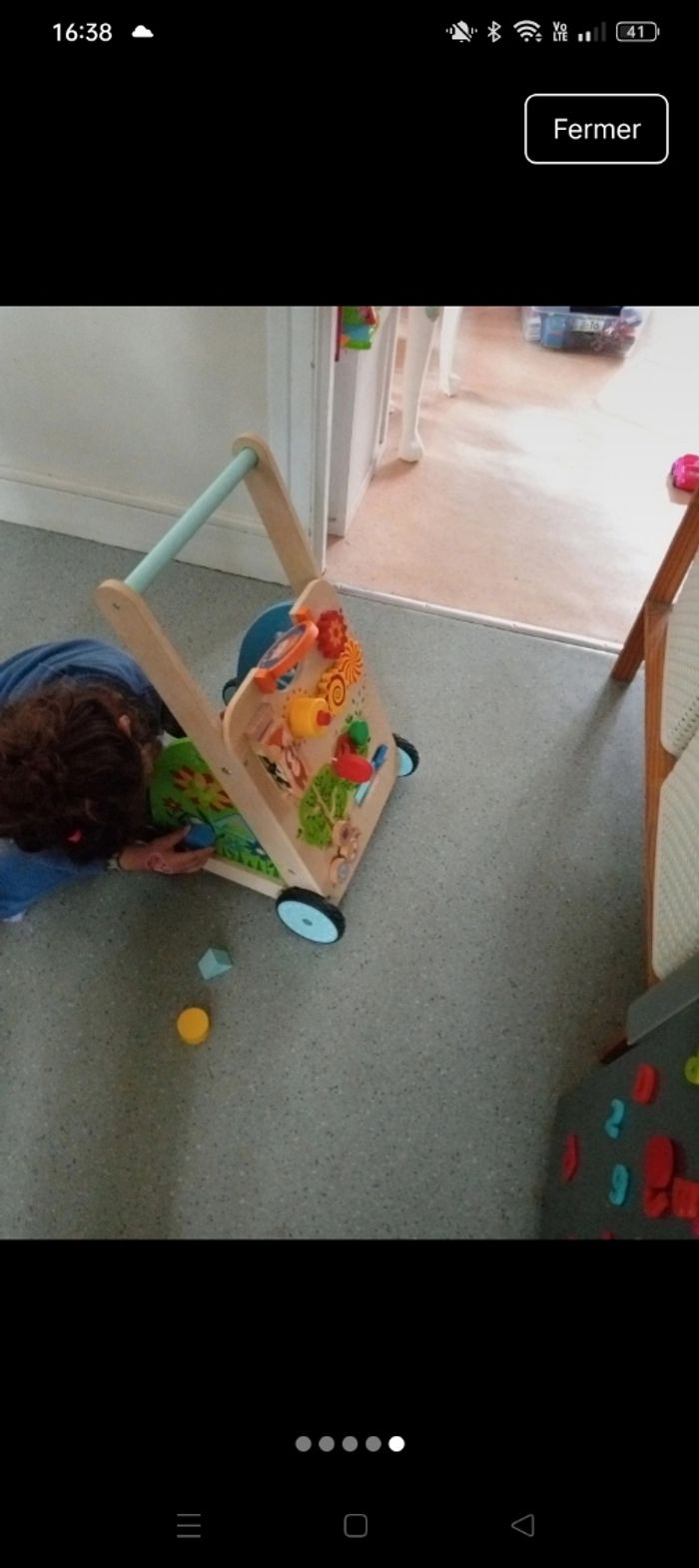 Pousseur trotteur educatif en bois - photo numéro 4