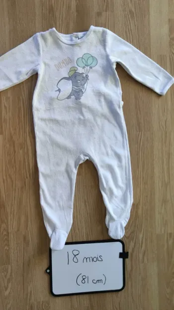 pyjama en velours tout doux taille 18 mois