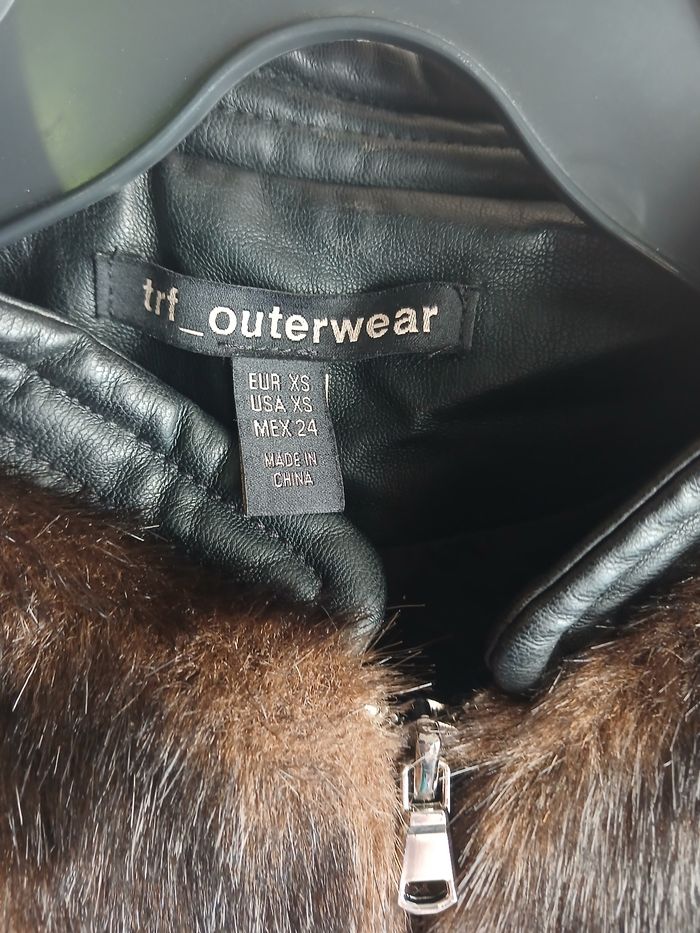 Veste en fausses fourrure taille XS marron et noir - photo numéro 5