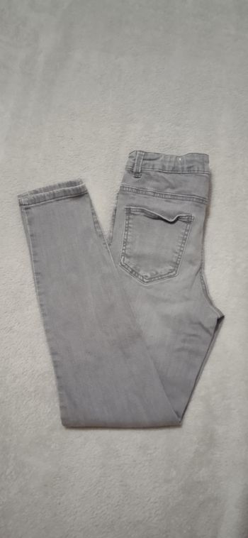 Jean slim gris taille 11/12 ans