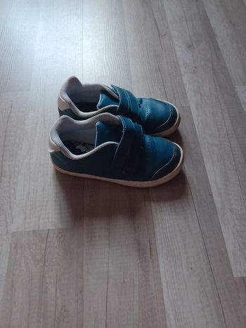 Très jolie chaussures pour garçon