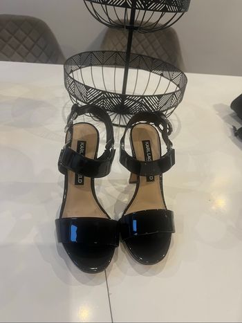 Sandales à talons taille 36 noir laqué