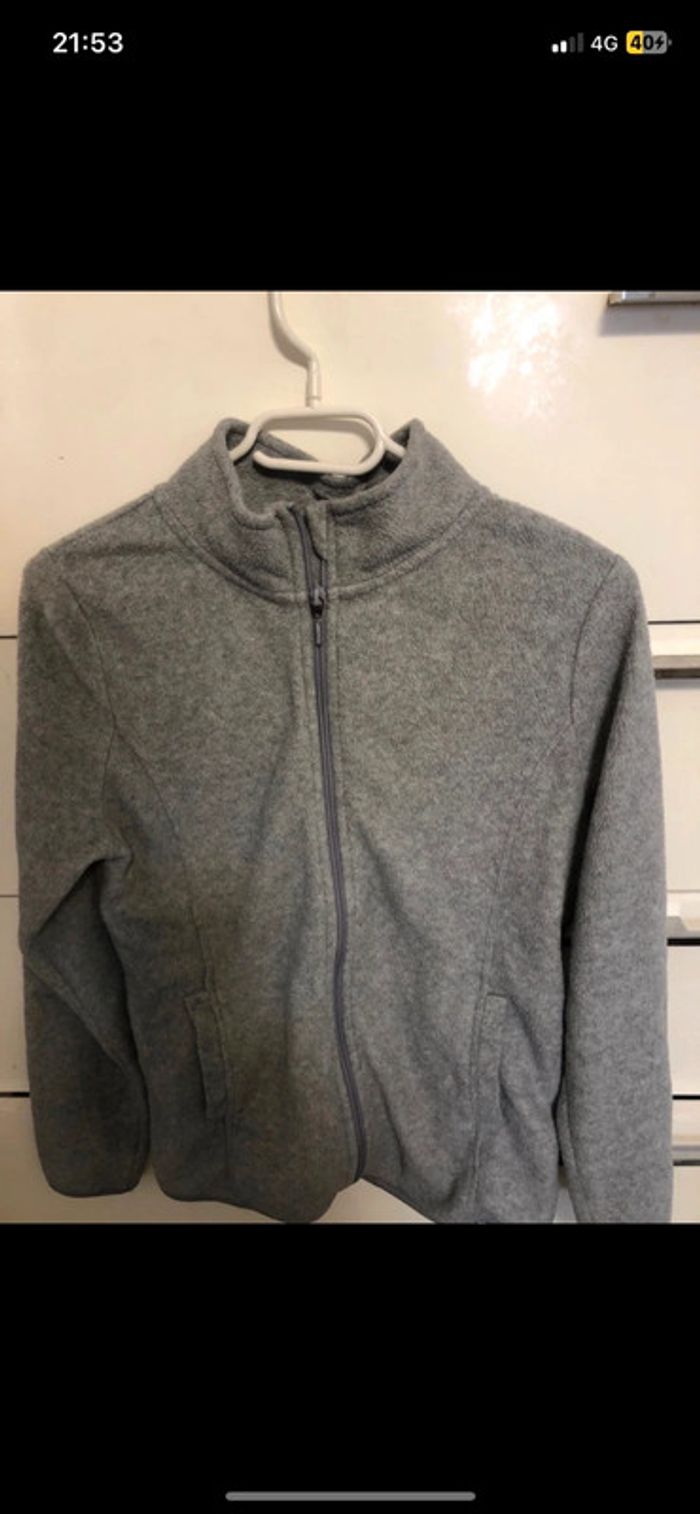 Veste polaire . Taille M