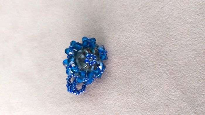 Bague fleur perles bleu foncé – Taille 47 (EU) - Collection Brume Bleue - photo numéro 6