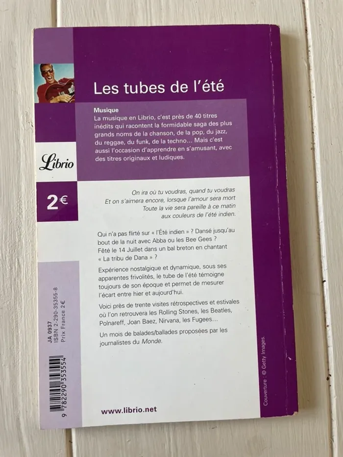 Livre Édition Librio Les Tubes de l’été Chanson Cultes des Sixties au années 2000 - photo numéro 2