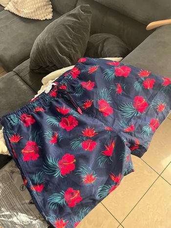 Superbe short de bain homme taille XXL neuf