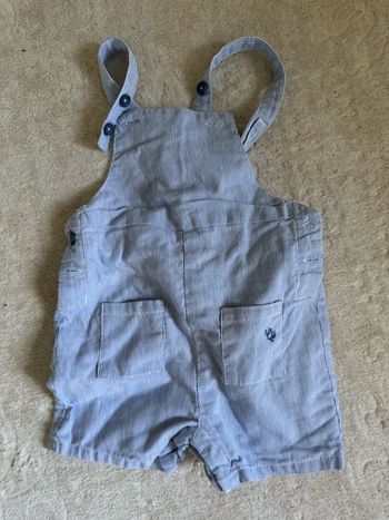 Combi short cyrillus 6 mois peu porté