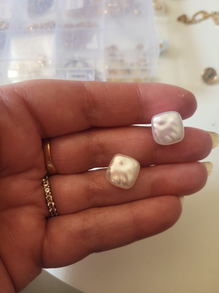 Boucle d'oreille upcyclé avec jolis boutons - photo numéro 1