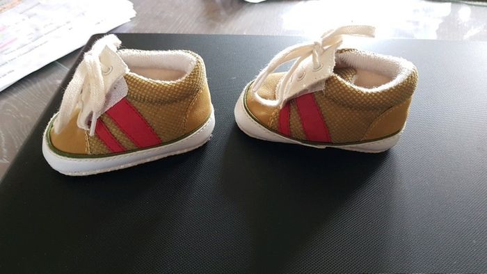 Basket Taille 0-3 mois. - photo numéro 3