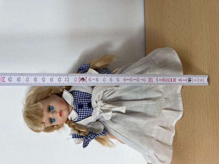 poupée porcelaine - photo numéro 4