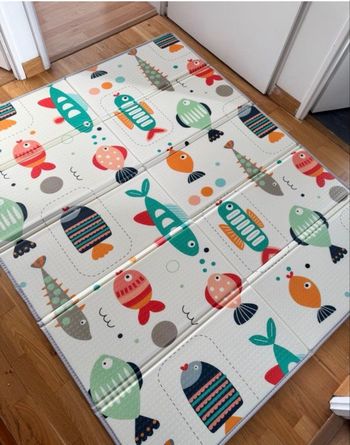 Tapis bébé en mousse , pliable et réversible 