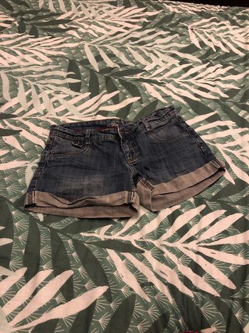 Short jeans