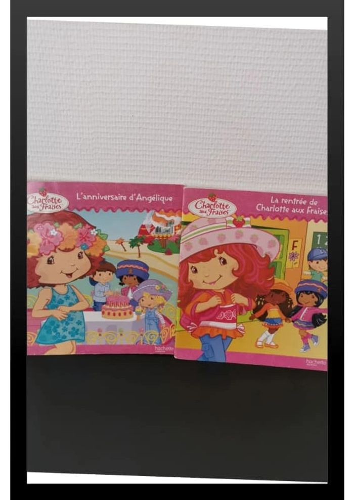 Livres "Charlotte aux Fraises"