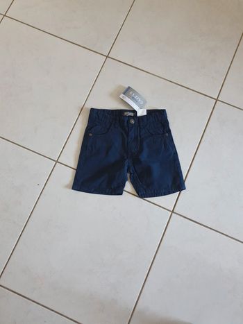 Short garçon 6 ans Neuf v8