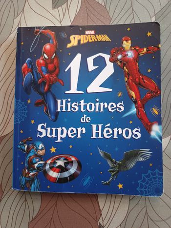 12 histoires de Super héros