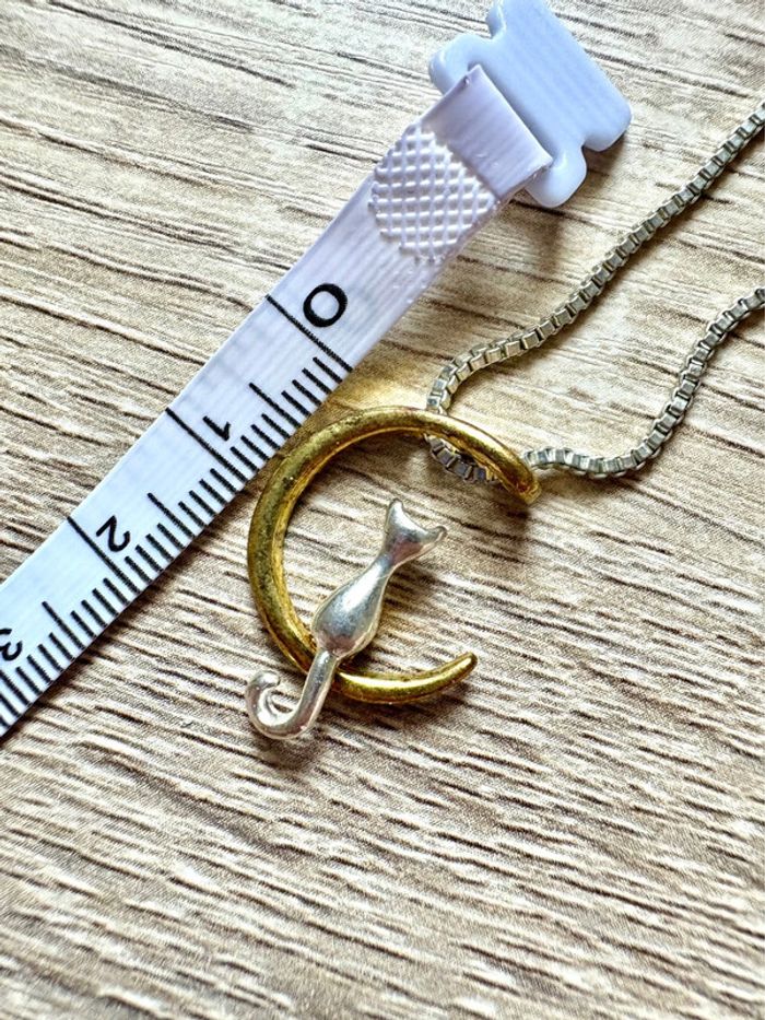 Collier chaîne pendentif lune et chat doré et argenté - photo numéro 4