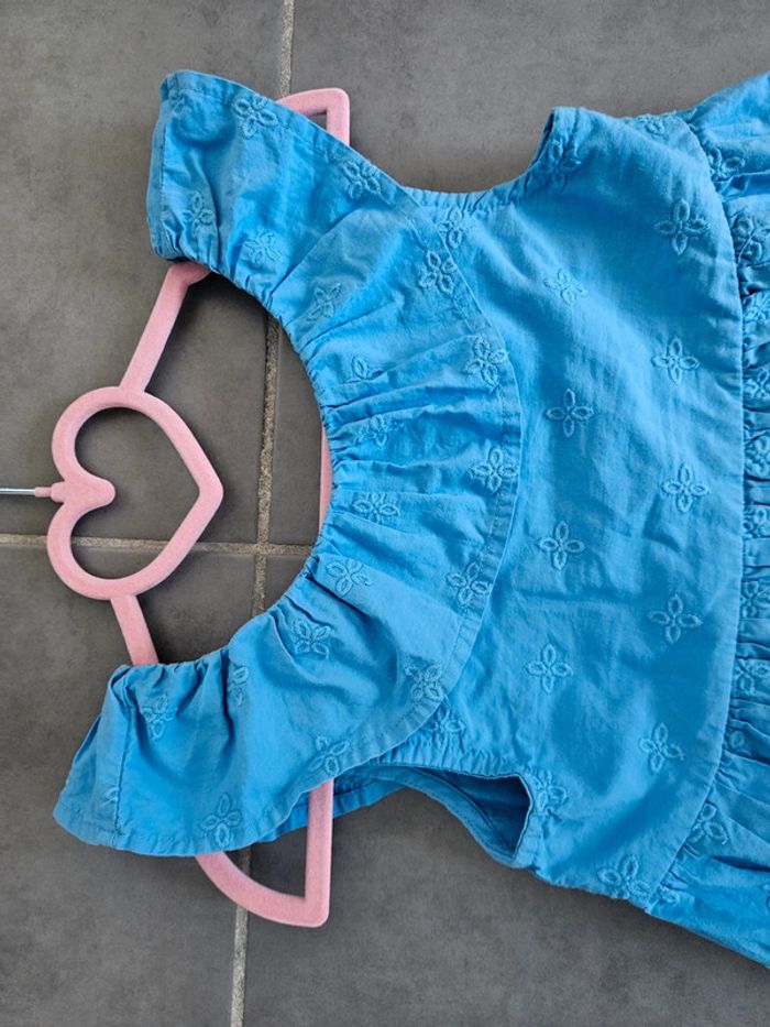Robe Primark, taille 6-7 ans(122cm), portée 2-3 fois, Vraiment Comme Neuve - photo numéro 3