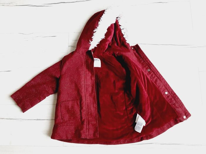 Vêtement fille manteau bordeaux brillants à capuche Gémo 3 ans - photo numéro 5