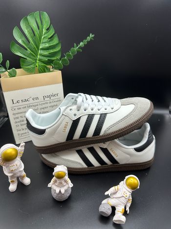 Baskets Adidas taille 39