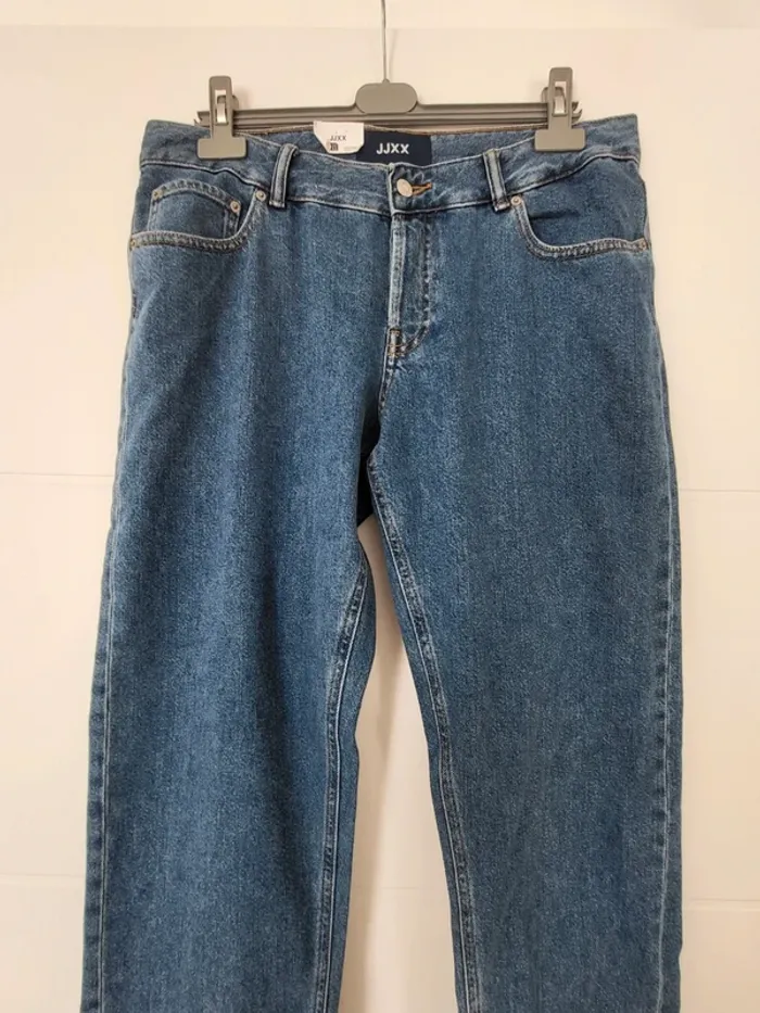 Jean femme neuf JJXX taille 40 (L34) coupe droite taille basse
