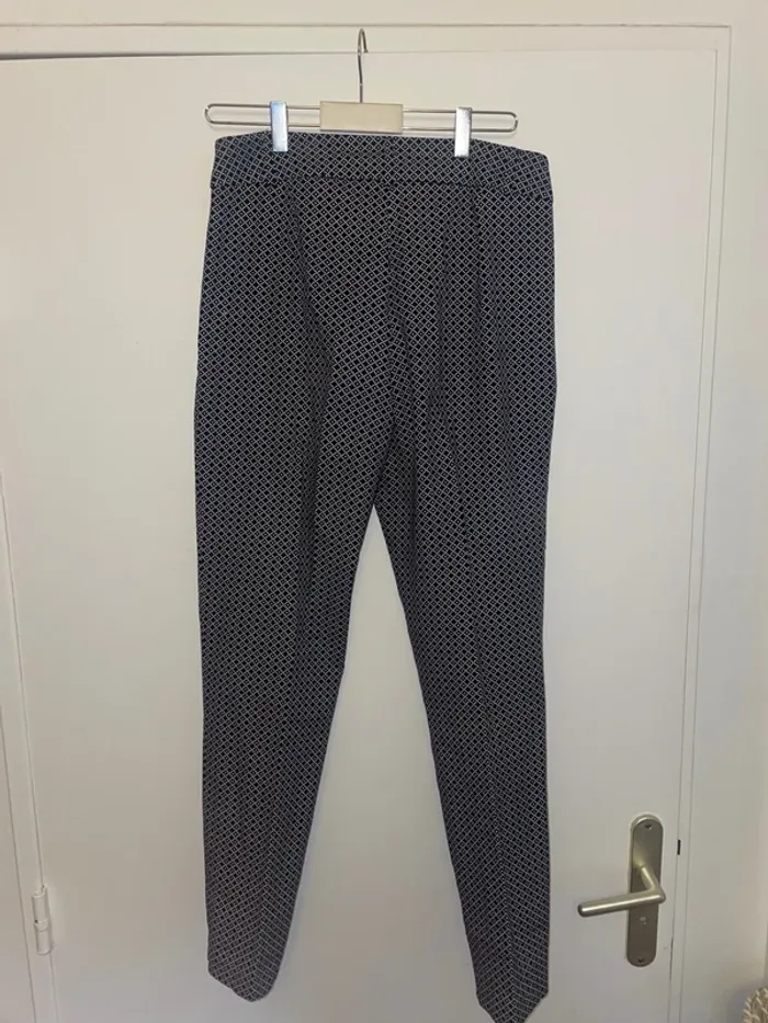 Pantalon marine et blanc Camaïeu 40 - photo numéro 4