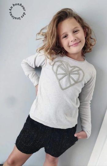 8 ans ensemble pull Okaïdi et short hivers zara