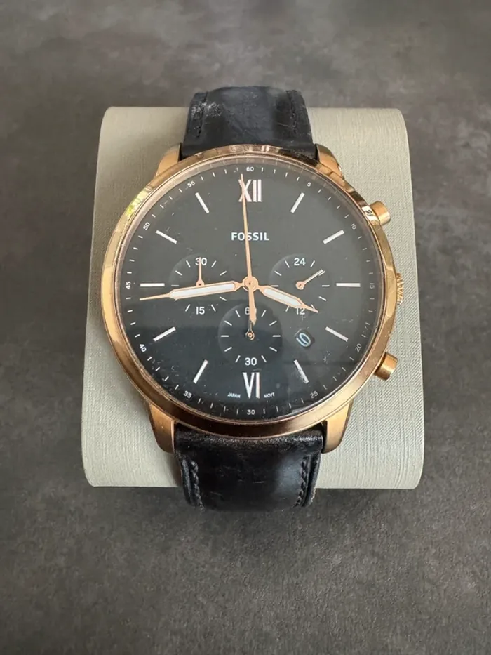 Montre Fossil Homme noire et dorée - Très bon état