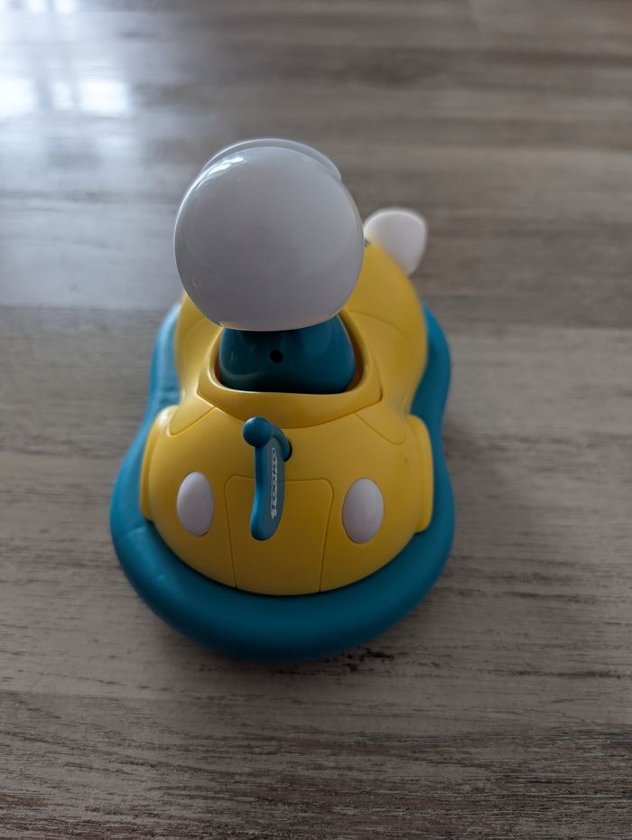 Voiture télécommandée - photo numéro 3